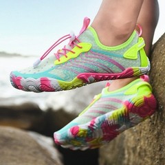 Quick Dry Drainage Hiking Shoes Unisex Rubber Outsole Multi Directional Tread