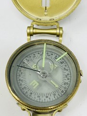Vintage Lensatic Liquid Filled Folding Cover Compass ~ Made In Japan