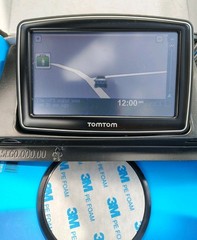 TomTom 335XL GPS Receiver United States- Touchscreen￼ Car Plug. Near Mint
