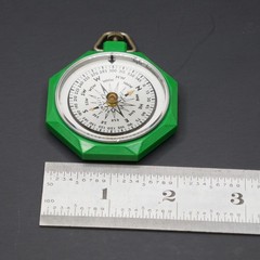 Taylor LITENITE Bakelite Plastic Pocket Compass 2″ vintage DECO RETRO GREEN!!