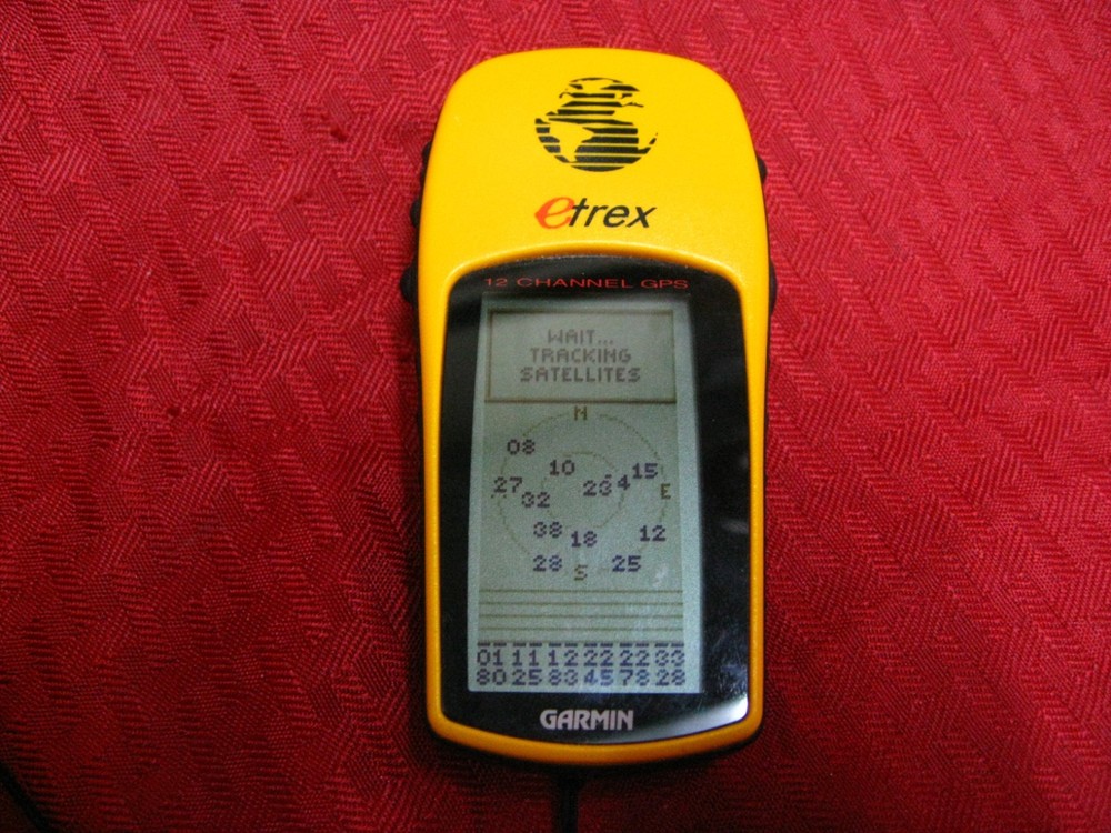 Garmin eTrex 12 Channels Personal Handheld GPS Hiking/Camping/Biking Outdoor