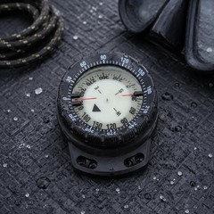 Bungee Compass Easy to Attach BCD 360-Degree navigationDegree Bezel for Divers