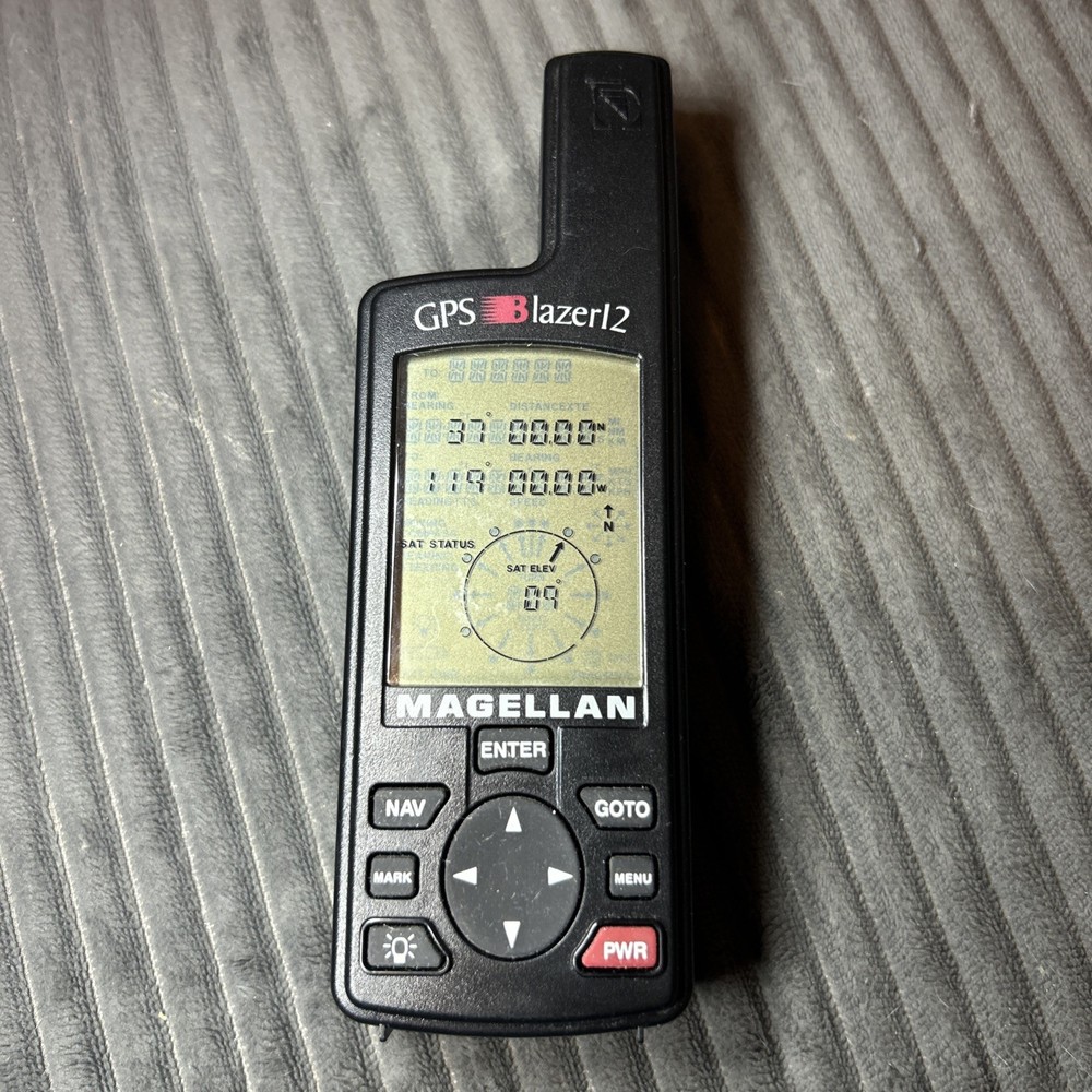 Magellan GPS Blazer 12 Satellite Navigator Pocket Size GPS Hiking Hunting Tested