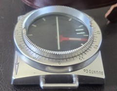 Vintage SUUNTO Co Wrist Compass Made in Finland Square Case Leather Strap Nice