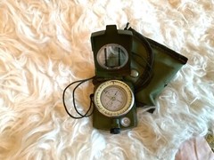 High Accuracy Waterproof Military Compass with Carrying Bag.