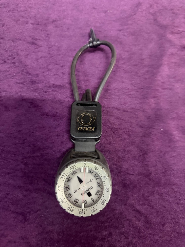 Suunto wrist compass