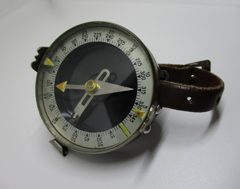 Vintage Original Soviet Wrist Military Tourist Compass Adrianov USSR 1970s