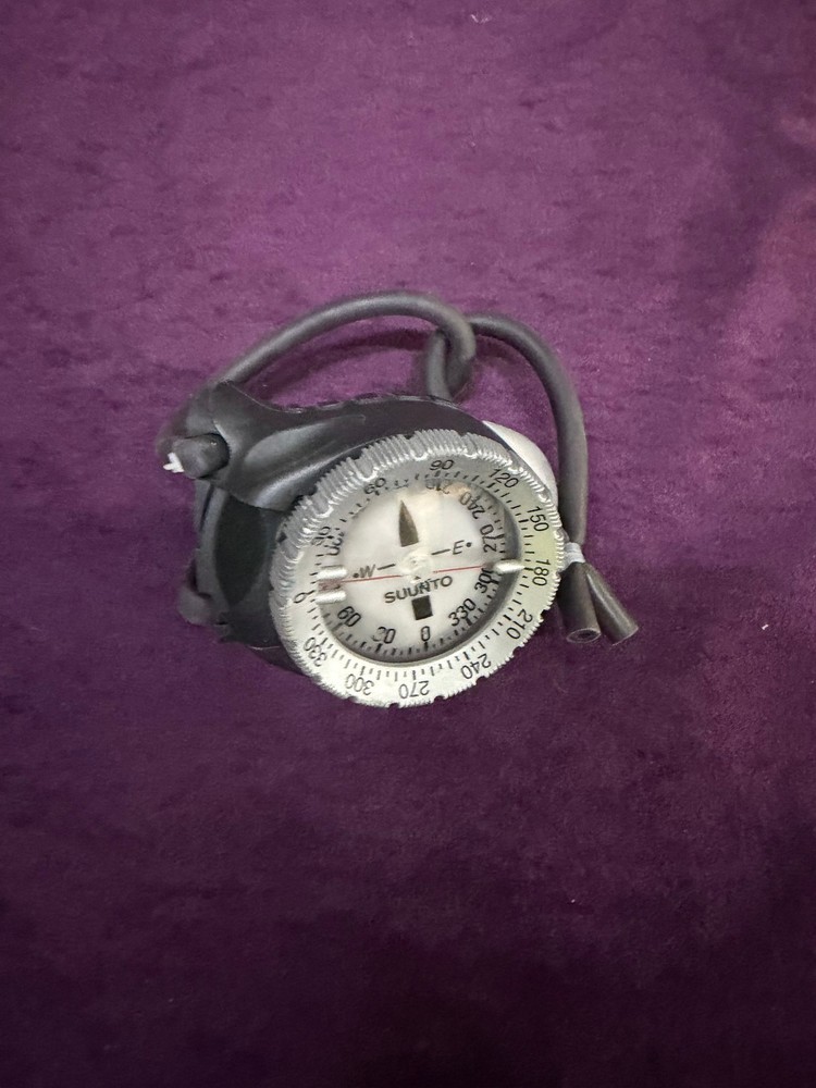 Suunto wrist compass