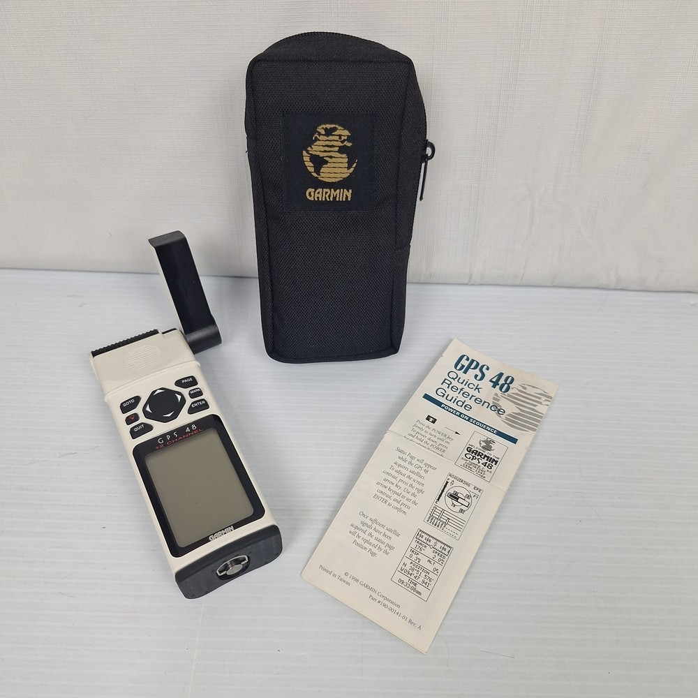 Garmin GPS 48 Vintage Handheld 12 Channels White Personal Navigator – w/Case
