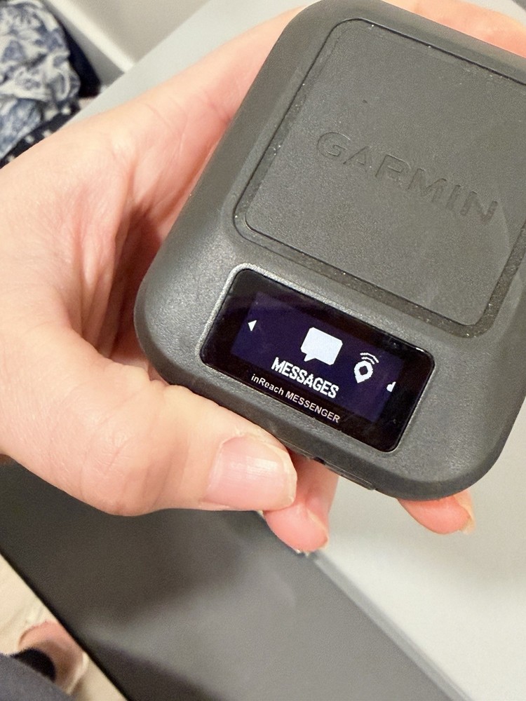 Garmin inReach Satellite Tracking System – Black (010-02672-00)