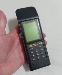 MAGELLAN GPS 4000 Handheld Satellite Navigator, Case, Powers On Needs 4AA Bats