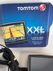 TomTom XXL 550 Navigation System Lifetime Traffic & Map US/Mex/CA 5″ Touchscreen