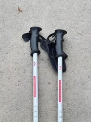 Set of High Gear Trekking Poles 110-135CM .. 13R