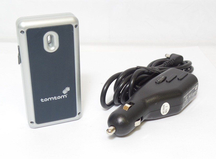 TomTom MKII Bluetooth Wireless GPS Receiver for Tomtom 5 (9T00.000S)