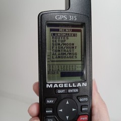 MAGELLAN GPS 315 with User Manual and Case and New Batteries
