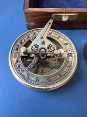 ✨PORTHO Thoreau’s Go Confidently Engraved Compass with Wooden box✨