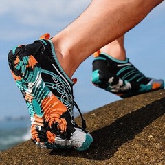 Quick Dry Drainage Hiking Shoes Unisex Rubber Outsole Multi Directional Tread
