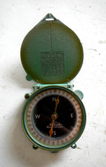Vintage Metal Case Uncle Mike’s Sportsman Precision Compass By Michaels Working