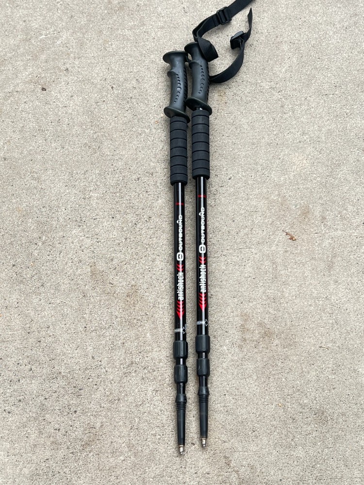 Set of Outbound Antishock Trekking Poles 110-135CM .. 5S
