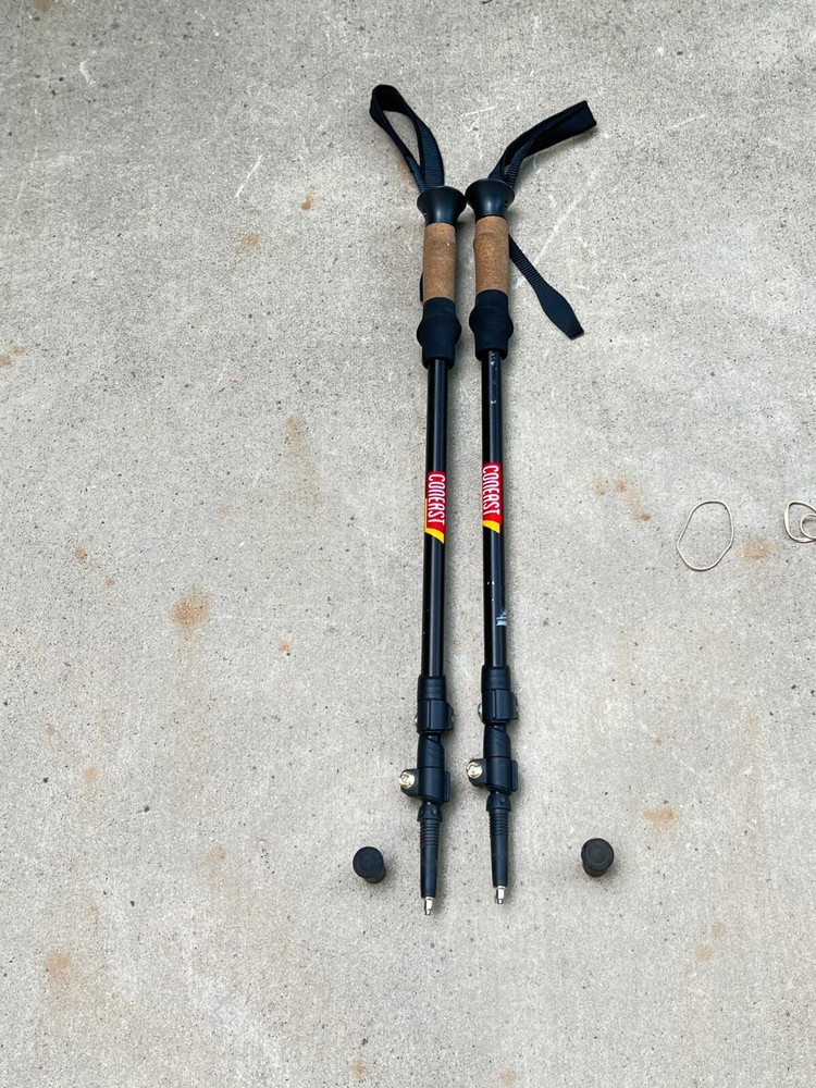 Set of Cone East Trekking Poles 100-135CM ..39