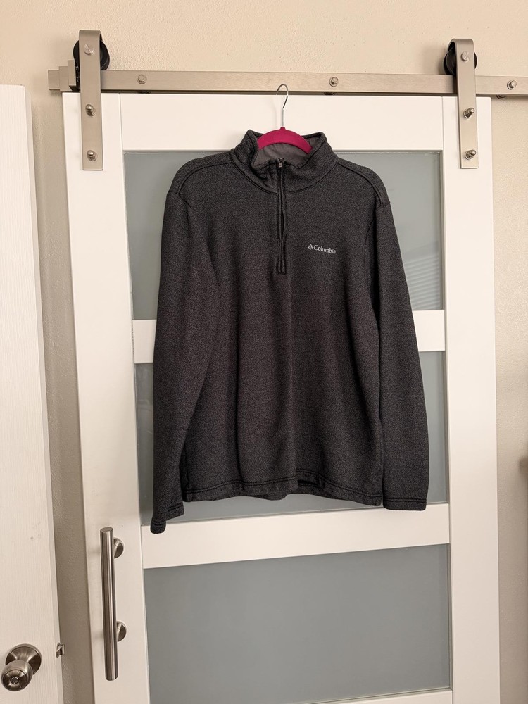 Patagonia Men’s Black Half-Zip Fleece Pullover