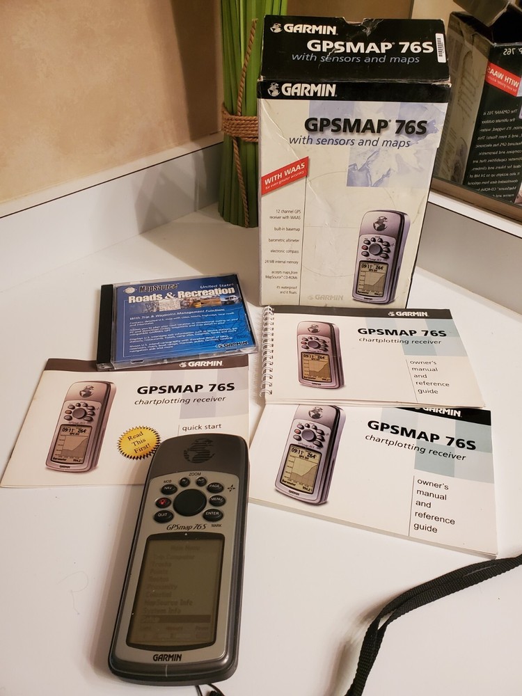 Garmin GPSMAP 76S Handheld w Box and Manuals