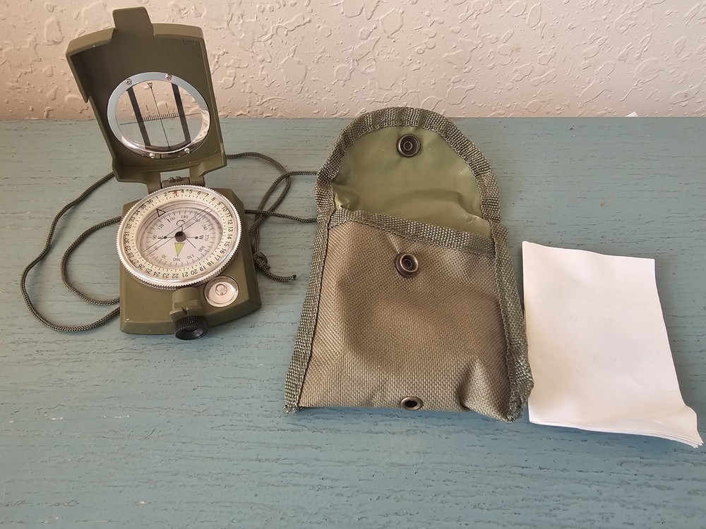 Vintage New/Old Stock SE Camo Prismatic Compass W/Case & Manual