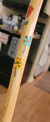 LADIES NEW WALKING STICK HIKING STICK CEDAR HAND PAINTED DAISIES 53″ LIGHTWEIGHT