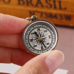 Mini Keychain Compass Vintage Metal Survival Pocket Compass Camping Hiking