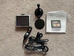 Garmin nüvi 1250T 3.5-Inch Portable GPS Navigator with Traffic