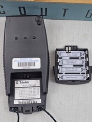 TRIMBLE NAVIGATION SCOUT GPS 17319 WITH CASE MANUAL & TRIMBLE ATLAS