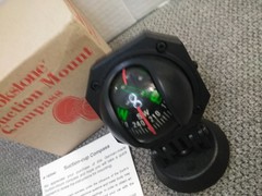 Brookstone Suction Mount Compass #162040 boat, car, rv’s, (MADE IN GERMANY)