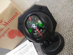 Brookstone Suction Mount Compass #162040 boat, car, rv’s, (MADE IN GERMANY)