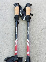 Set of Trail Buddy Trekking Poles 105-135CM Red .. 13F