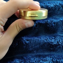 Gold Metal Analog Pocket Compass with Lid Cover, Direction, Hiking
