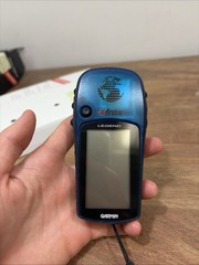 gps Garmin eTrex Legend Personal Navigator with communication cable