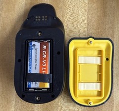 DeLorme Earthmate PN-20 Yellow Handheld 2.2 in. LCD Screen Geocaching Hiking GPS