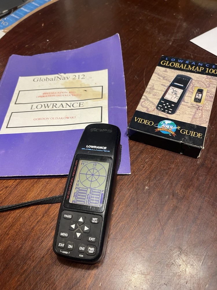 Lowrance GlobalNav 212 Hunting Camping Hiking Fishing Global Navigation Works