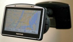 TomTom GO 730T Car Portable GPS Navigator LIFETIME TRAFFIC Unit 4.3″ LCD tom set