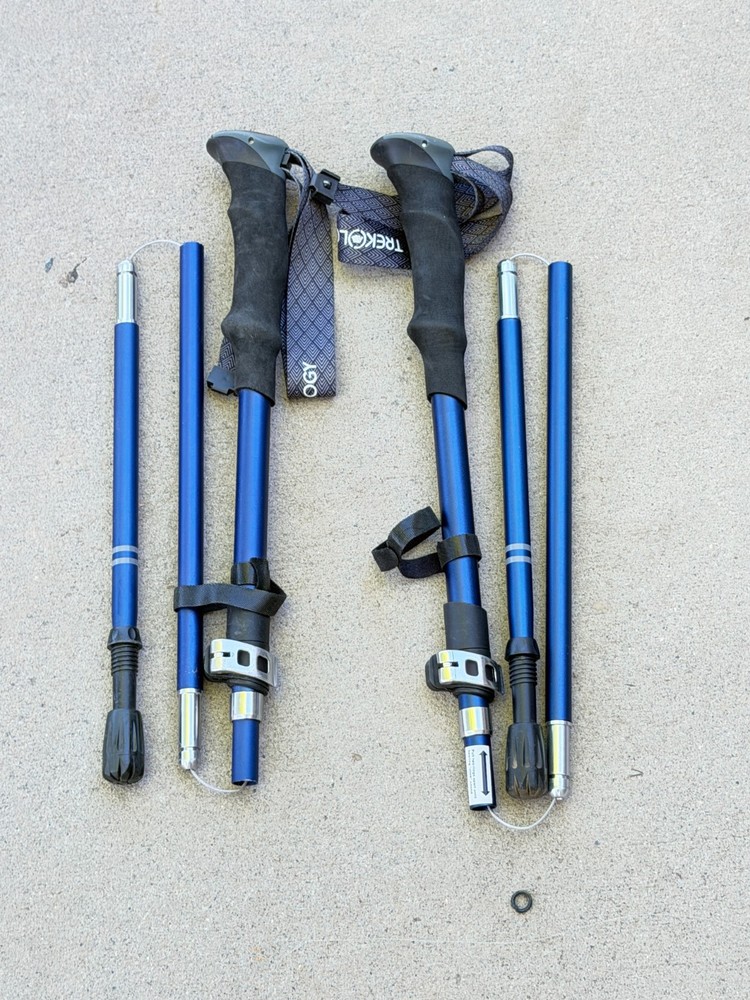 Set of Trekology Folding Trekking Poles 110-130CM Blue W/Bag – 11J