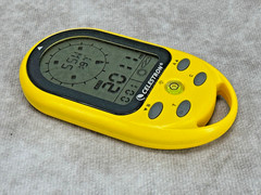 Celestron TrekGuide 48002 Digital Compass Altimeter Barometer Yellow UNTESTED