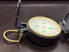 Vintage Engineer Directional Folding Compass Pocket size black 1970s