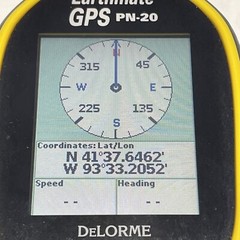 DeLorme Earthmate GPS PN-20 Geocaching Hiking Fishing Handheld GPS No Batteries