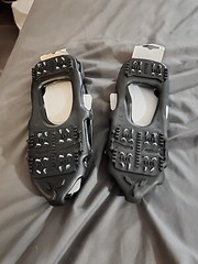 QUAD TREK ALL TERRAIN CLEATS MEDIUM MENS 7 – 9.5 / WOMENS 8- 11. NEW