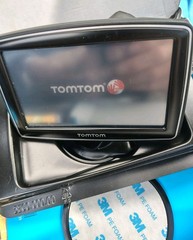 TomTom 335XL GPS Receiver United States- Touchscreen￼ Car Plug. Near Mint