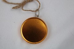 1.5″ ANTIQUE REPLICA ORNATE POCKET COMPASS~RING~GOLDISH COPPER~METAL~3/8″THICK