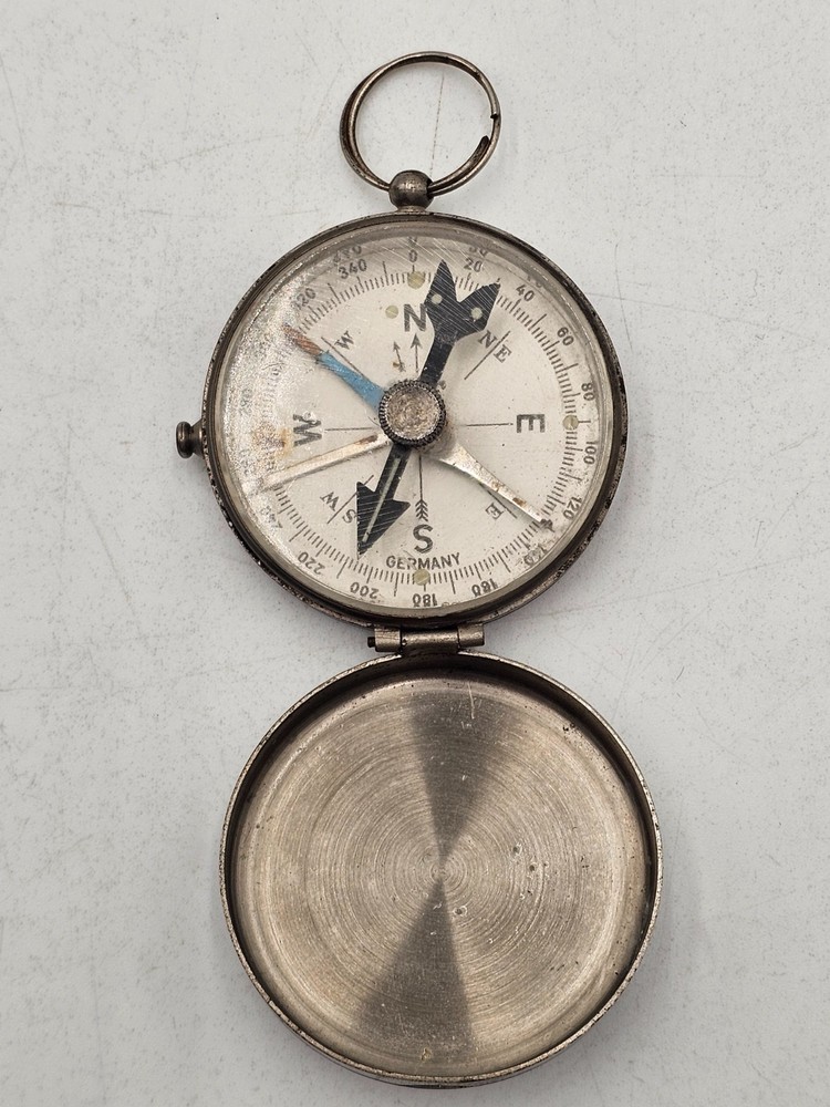 Vintage PIC Brass Compass – With Lock and Direction Arrow – Made in Germany