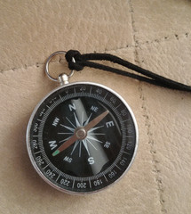 Map Scale Compass Leather Necklace Pocket Outdoor Hike Guide Survival Navigation