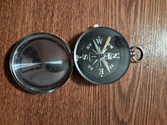 Vintage japan made Flip Lid Compass. Great shape vintage compass