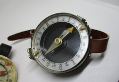 Vintage Original Soviet Wrist Military Tourist Compass Adrianov USSR 1970s